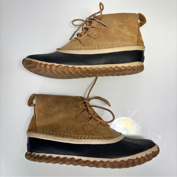 Sorel Out N About Tan Brown Nubuck Leather Rubber Waterproof Booties Size 37 - Picture 7 of 13